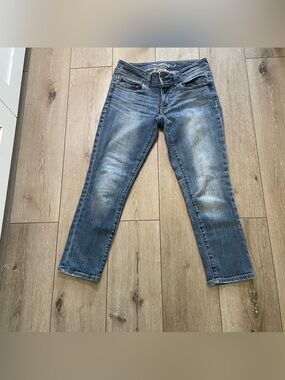 American Eagle Skinny Crop Jeans Size 6 Medium Wash Low Rise Stretch